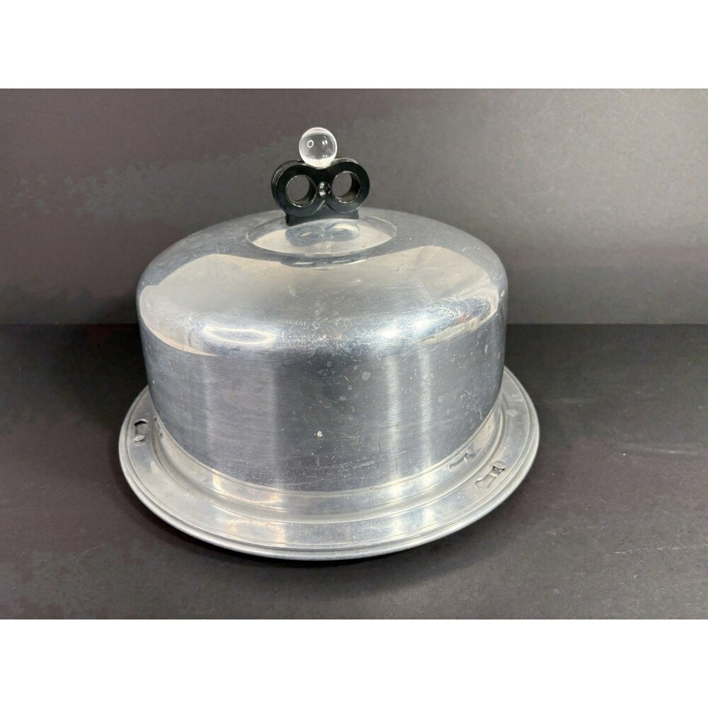 Vintage Regal Ware Aluminum Cake Carrier MCM Locking Lid Handle Vintage 1950s